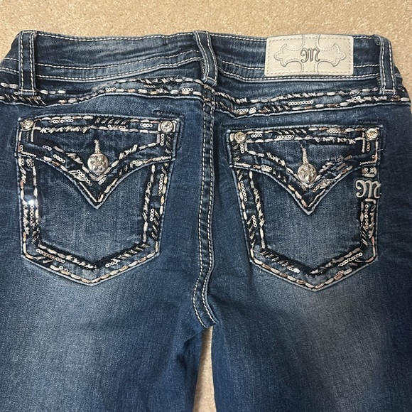 Miss Me Low Rise Boot Cut jeans nicely jeweled size 28 X 33 1/2 - Picture 11 of 14